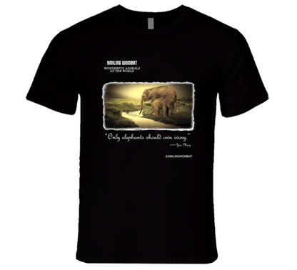 Female Elephant Mom and Baby enjoying a drink - T-Shirts T-Shirt Smiling Wombat